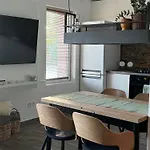 Oeregviz Vendeghaz 샌탠드레