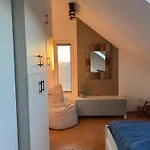 Oeregviz Vendeghaz